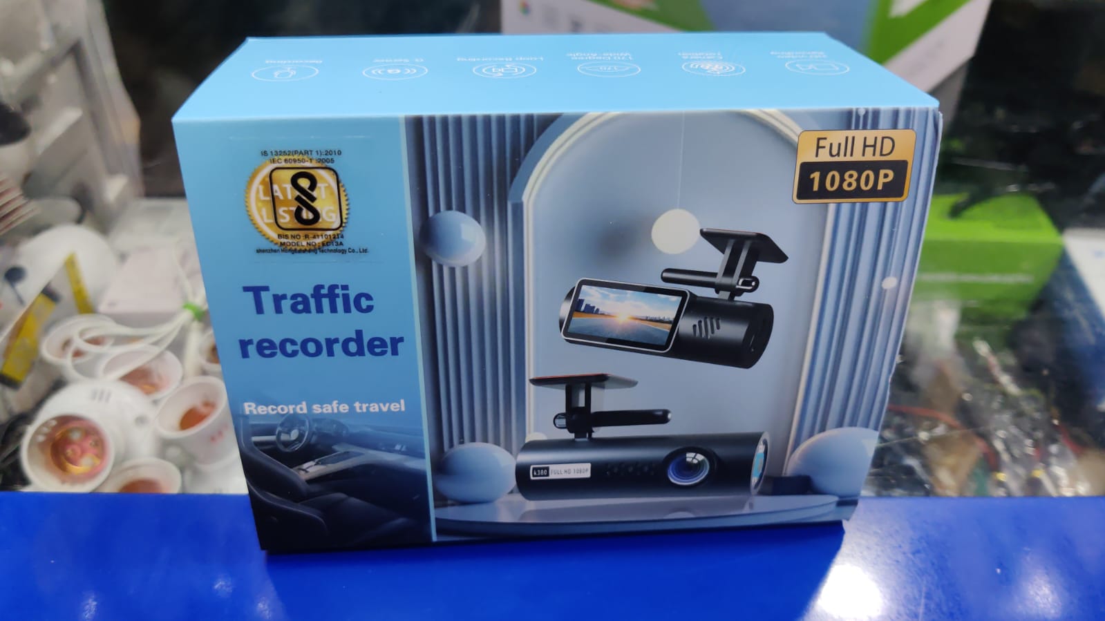 Traffic recorder packaging with a blue background